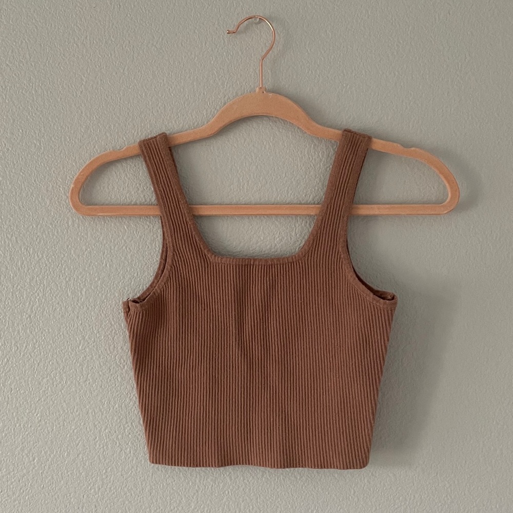 Kendall & Kylie cropped tank